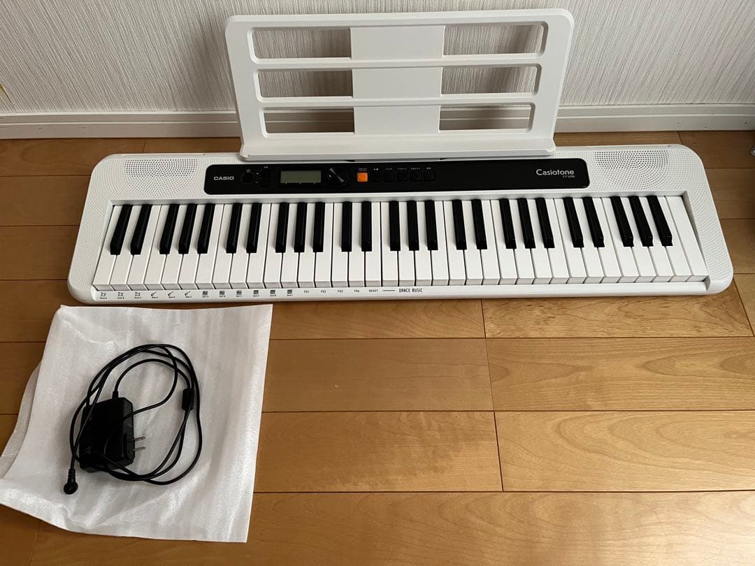 カシオ　電子キーボード　CT-S200 2022年製