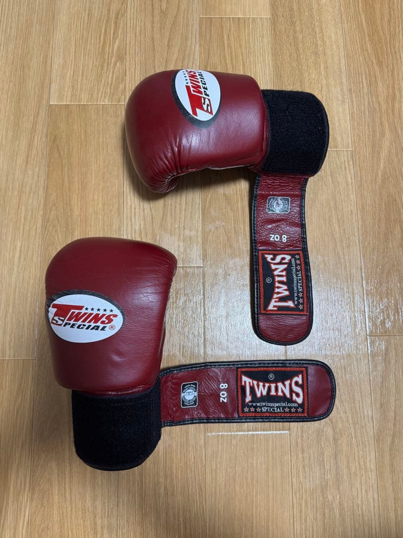 TWINS SPECIAL ボクシンググローブ　8oz