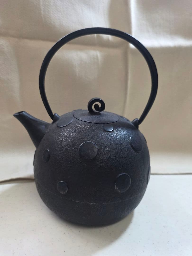 ■GLASS■ 高橋大益　鉄瓶凸玉紋　鉄瓶