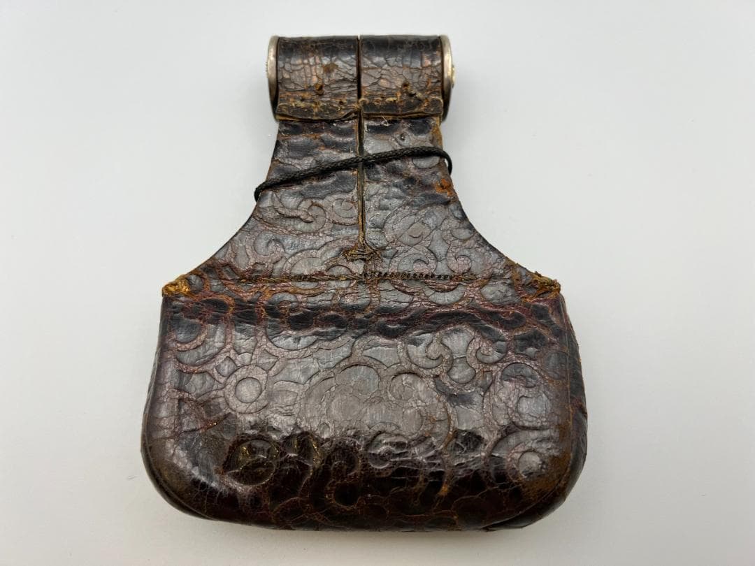 希少　早道　薬入　龍虎武士図　金銀象嵌　手彫　大金具　煙草　墨入れ　江戸明治期