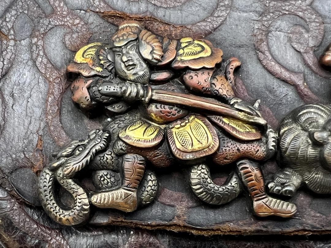 希少　早道　薬入　龍虎武士図　金銀象嵌　手彫　大金具　煙草　墨入れ　江戸明治期