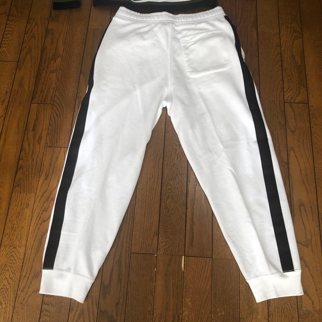 ユニクロ　テニススウェット