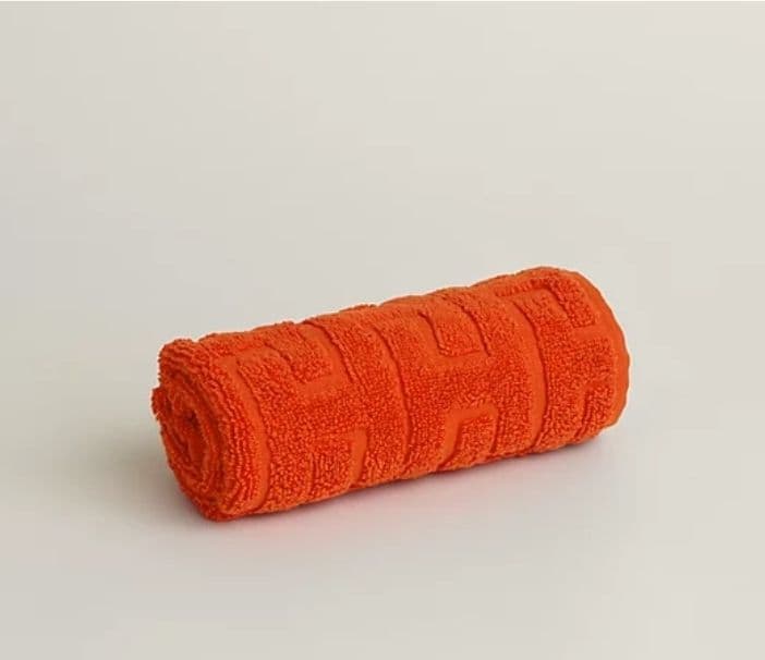 HERMES♥️エルメス♥️カレタオル♥️ステアーズ♥️新品箱付き♥️ホワイト