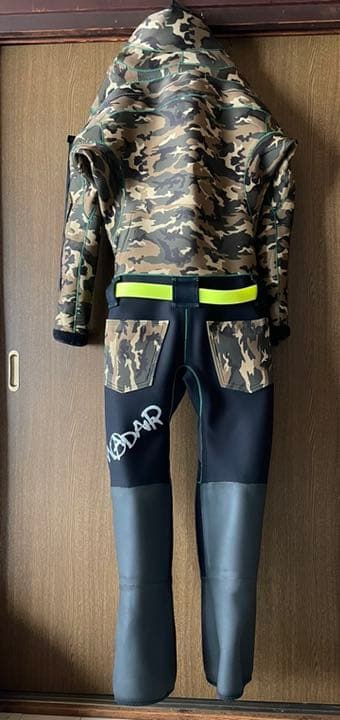 MAD AIRウェットスーツ男性用！