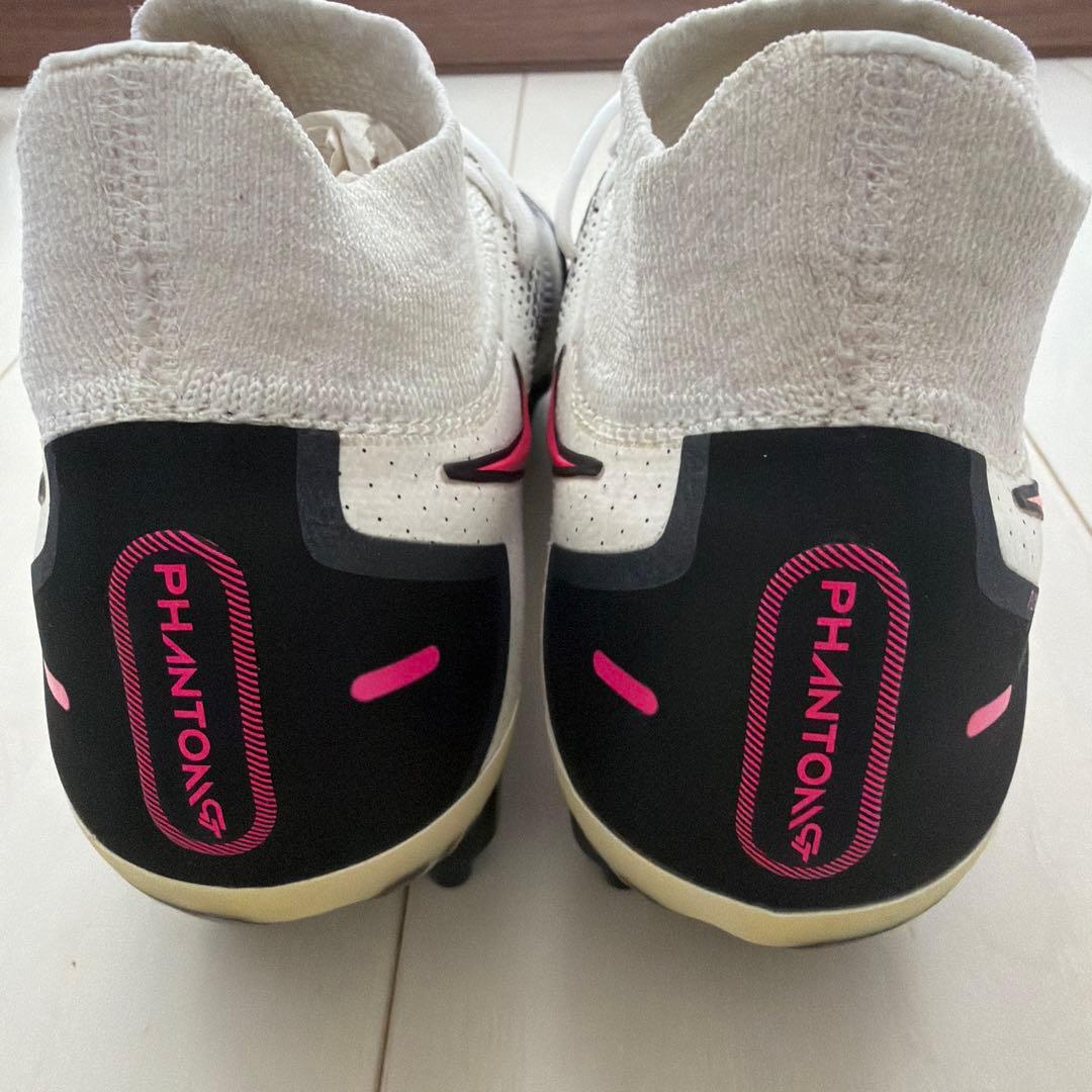 Nike Phantom GT ホワイト/ピンク スパイク