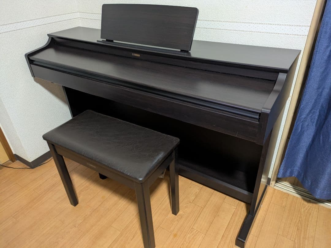 デジタルピアノ YAMAHA YDP-163R 黒 椅子付き メトロノーム付き
