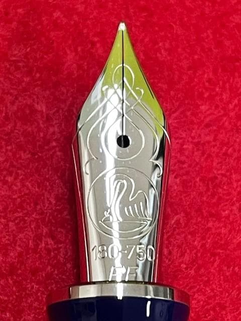 極美品 ペリカン M815 スーベレーン メタルストライプブルー EF 万年筆