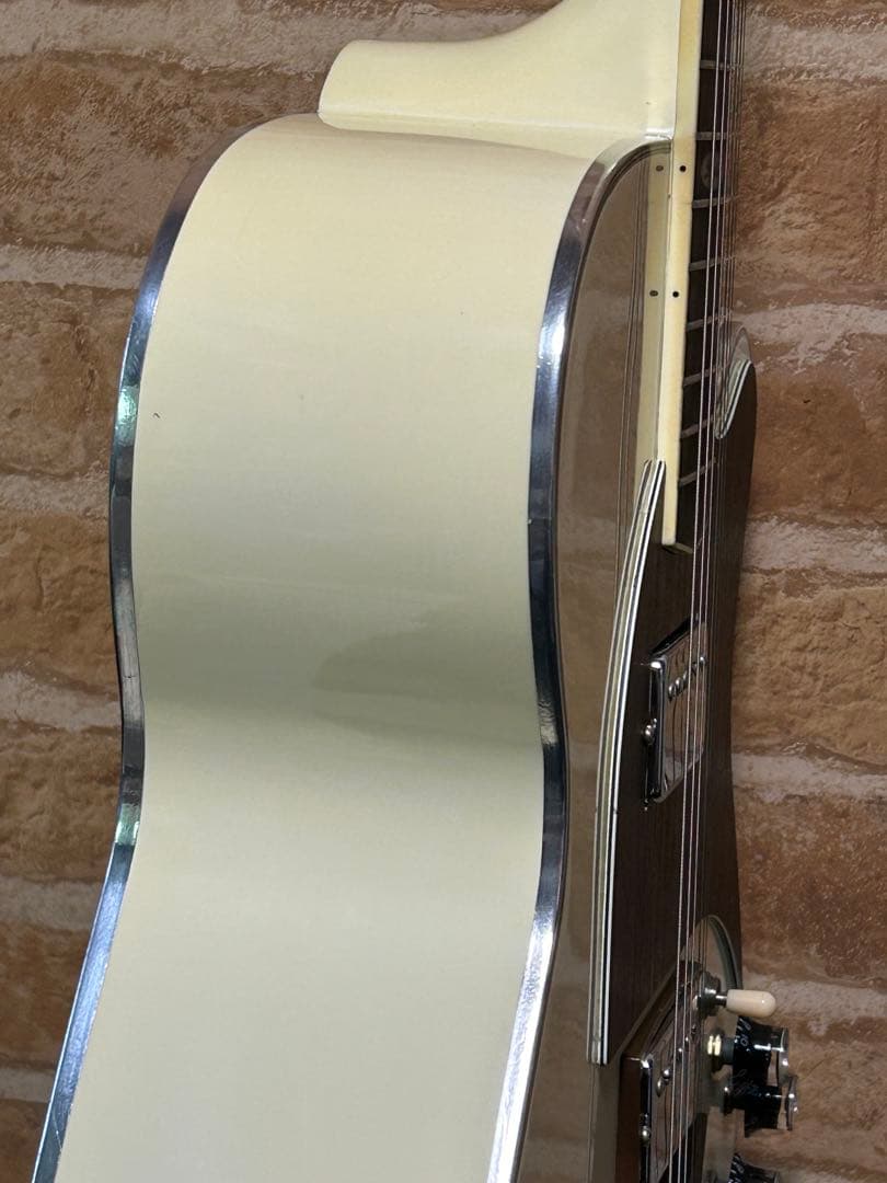 STRINBERG フルアコ化リメイクギター