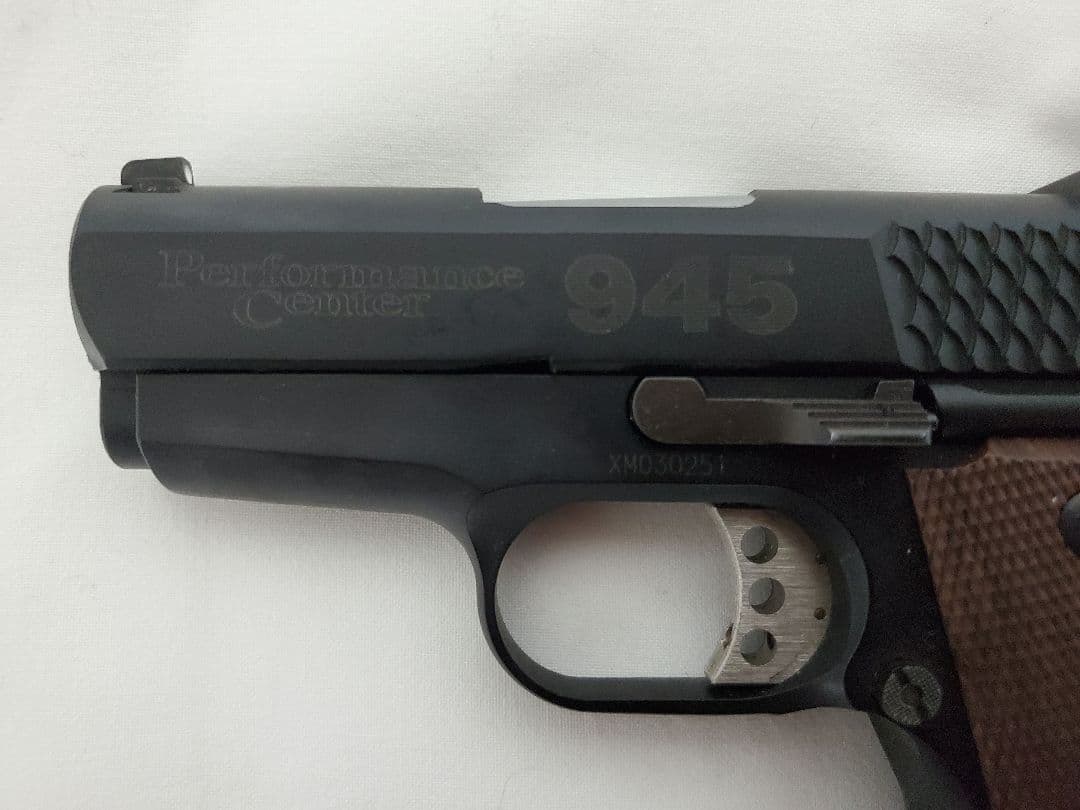 KSC M945 コンパクト 3インチ ブラックフィニッシュ　予備マガジン付き
