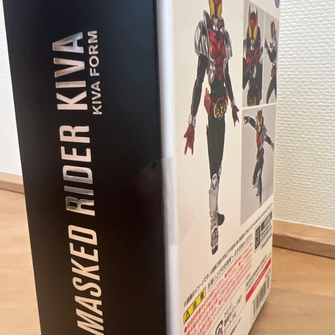 BANDAI SHFiguarts 仮面ライダーキバ　キバフォーム