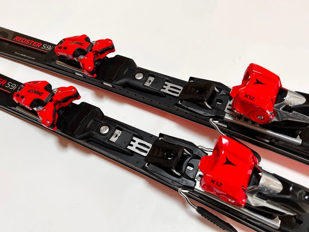 美品　滑走日数極少　アトミックATOMIC REDSTER S9i pro