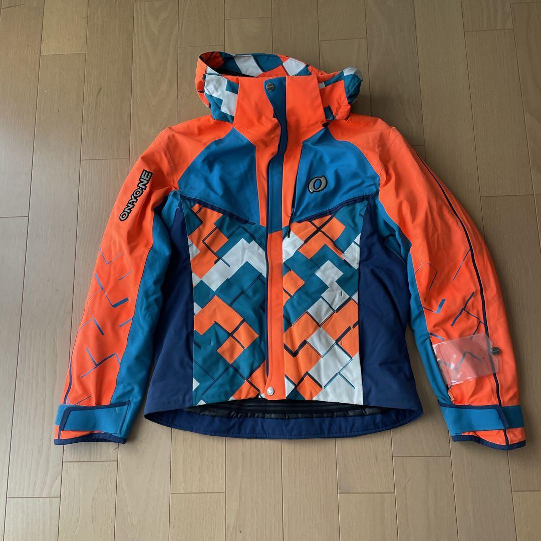 オンヨネ　ONYONE スキーウェア　デモチーム　サイズM 中古