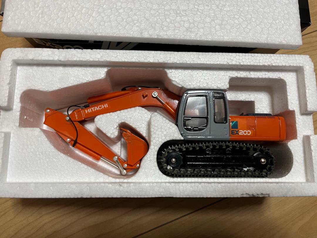 日立建機 EX200 1/40スケールモデル