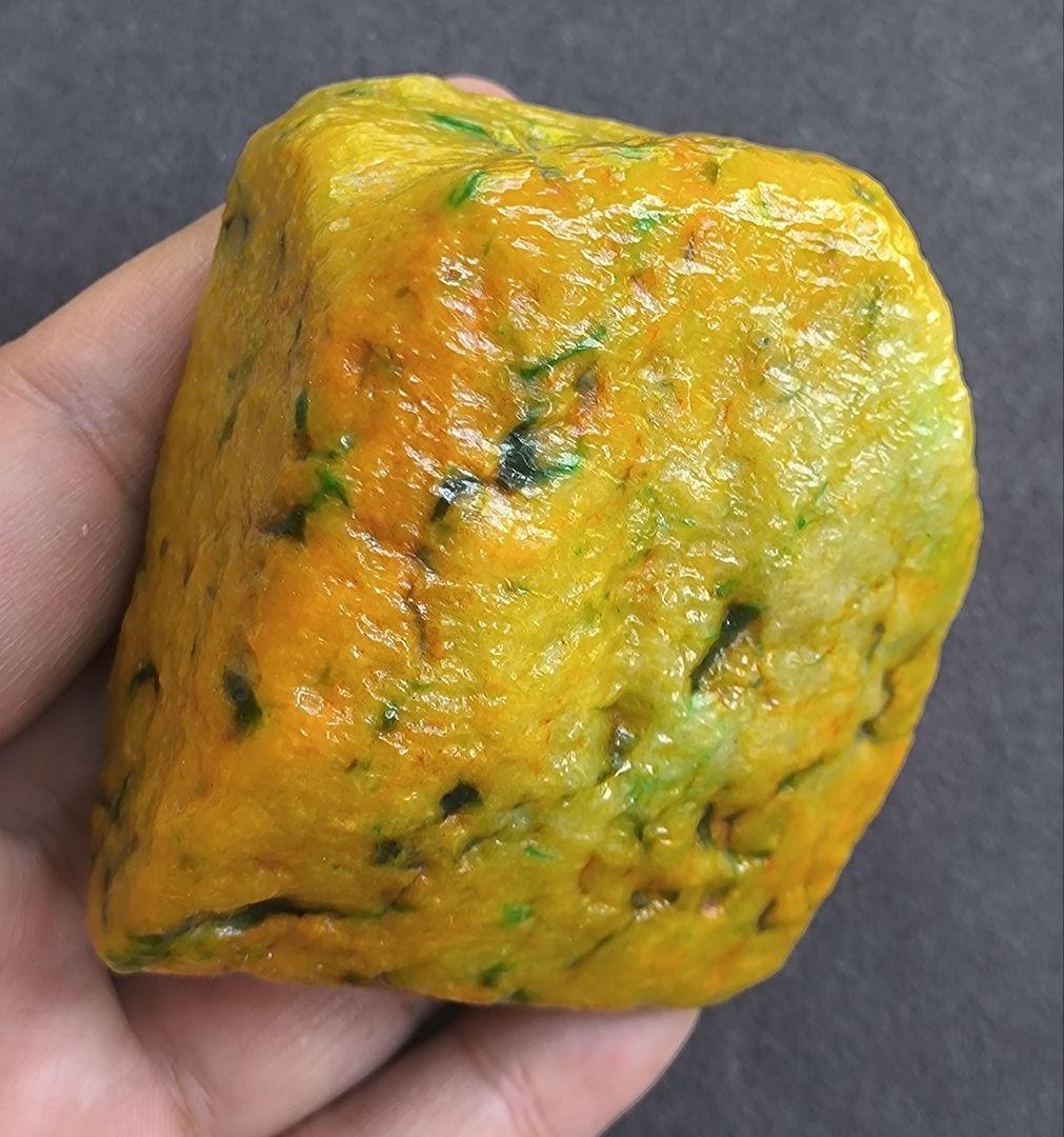 天野太郎【貴重】ミャンマー産黄本翡翠（ジェダイト）の原石（359ｇ）