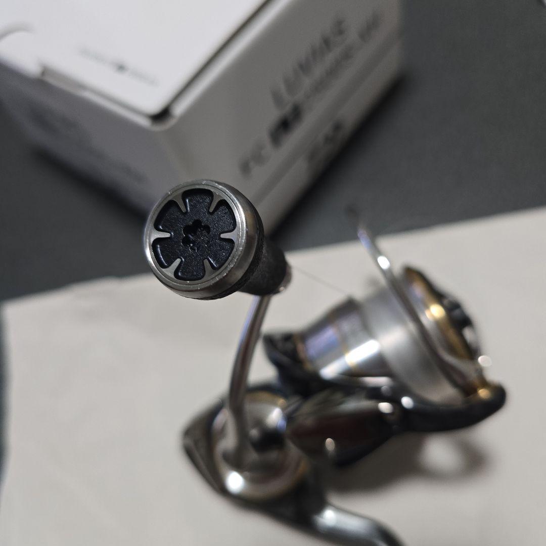 LUVIAS FC LT 2500S-XH スピニングリール