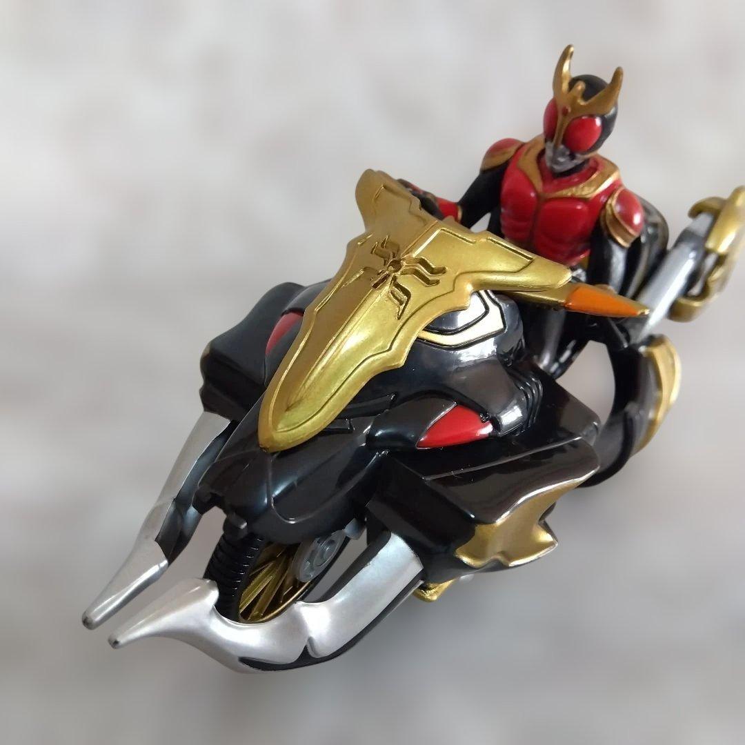 希少品　仮面ライダークウガ　トライゴウラム、ライジングビートゴウラム　プラメカ