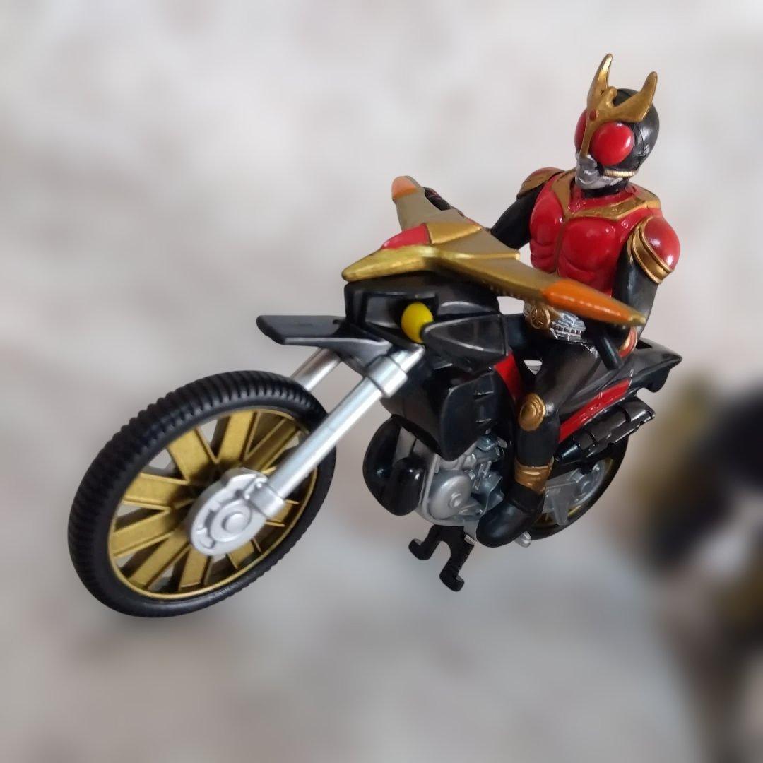 希少品　仮面ライダークウガ　トライゴウラム、ライジングビートゴウラム　プラメカ
