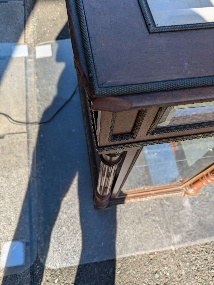 イギリス19世紀　ヴィクトリアンブロンズ飾付ショーケース