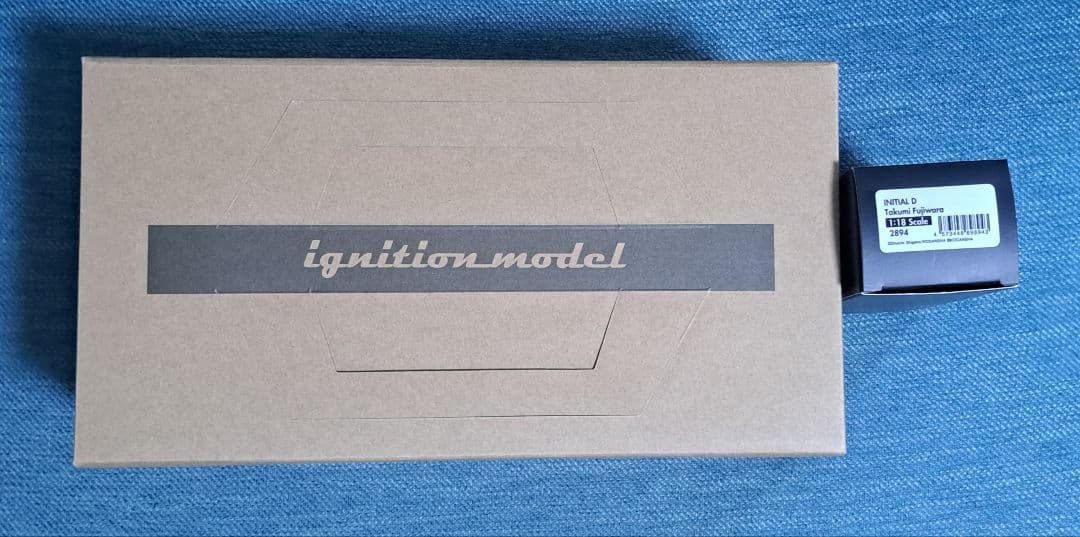 頭文字D　イニシャルD　イグニッションモデル　1/18　AE86　トレノ　拓海