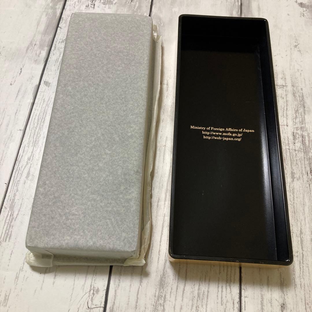 新品　金箔の鶴模様 漆器