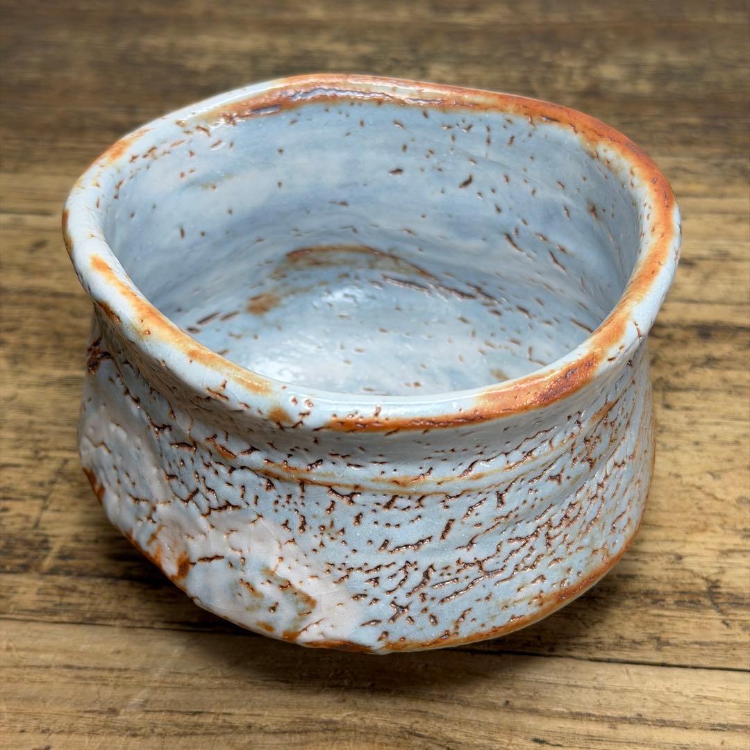 a808 送料込 鼠志野 菊泉窯 田中源彦造 在銘 四方桟共箱 茶道具 抹茶碗