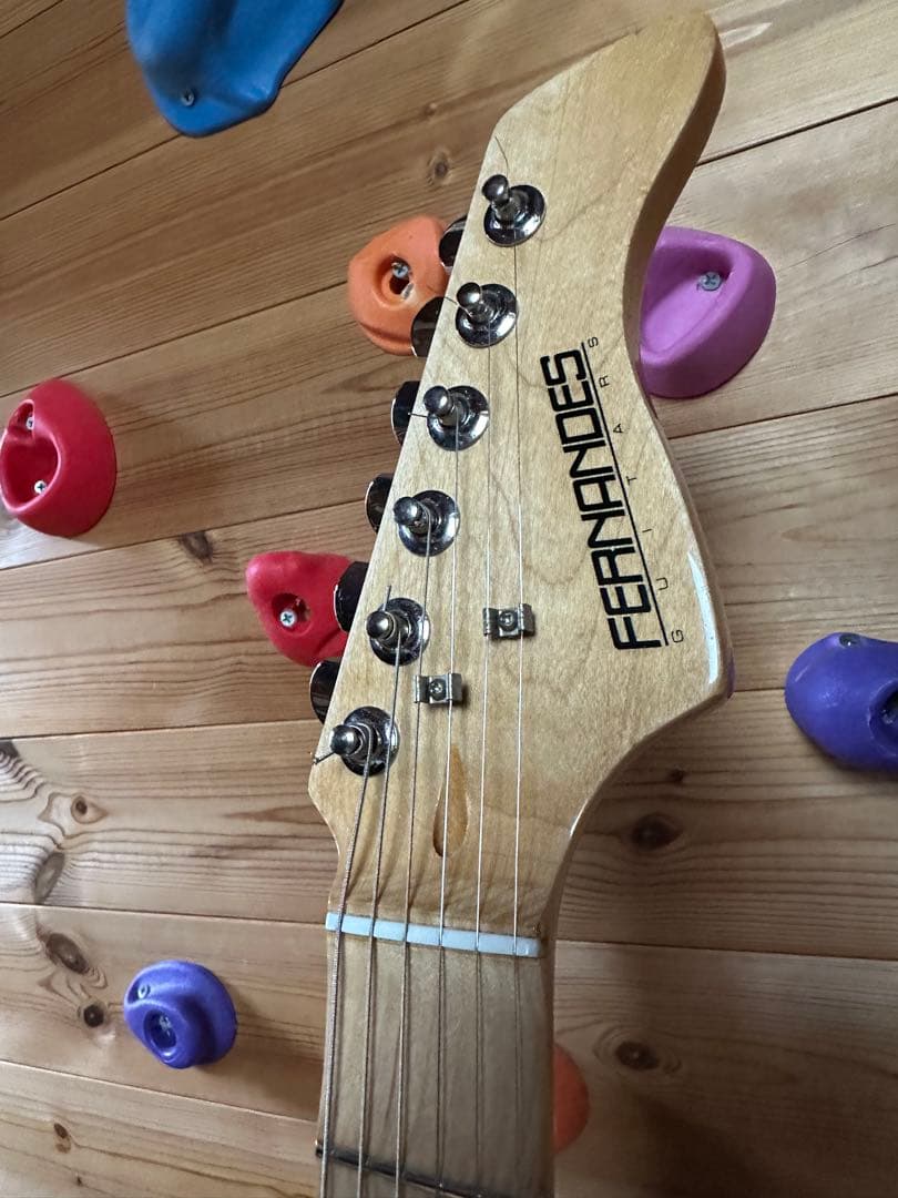 早い者勝ち！FERNANDES ストラトキャスター スキャロプ加工ネック！中古