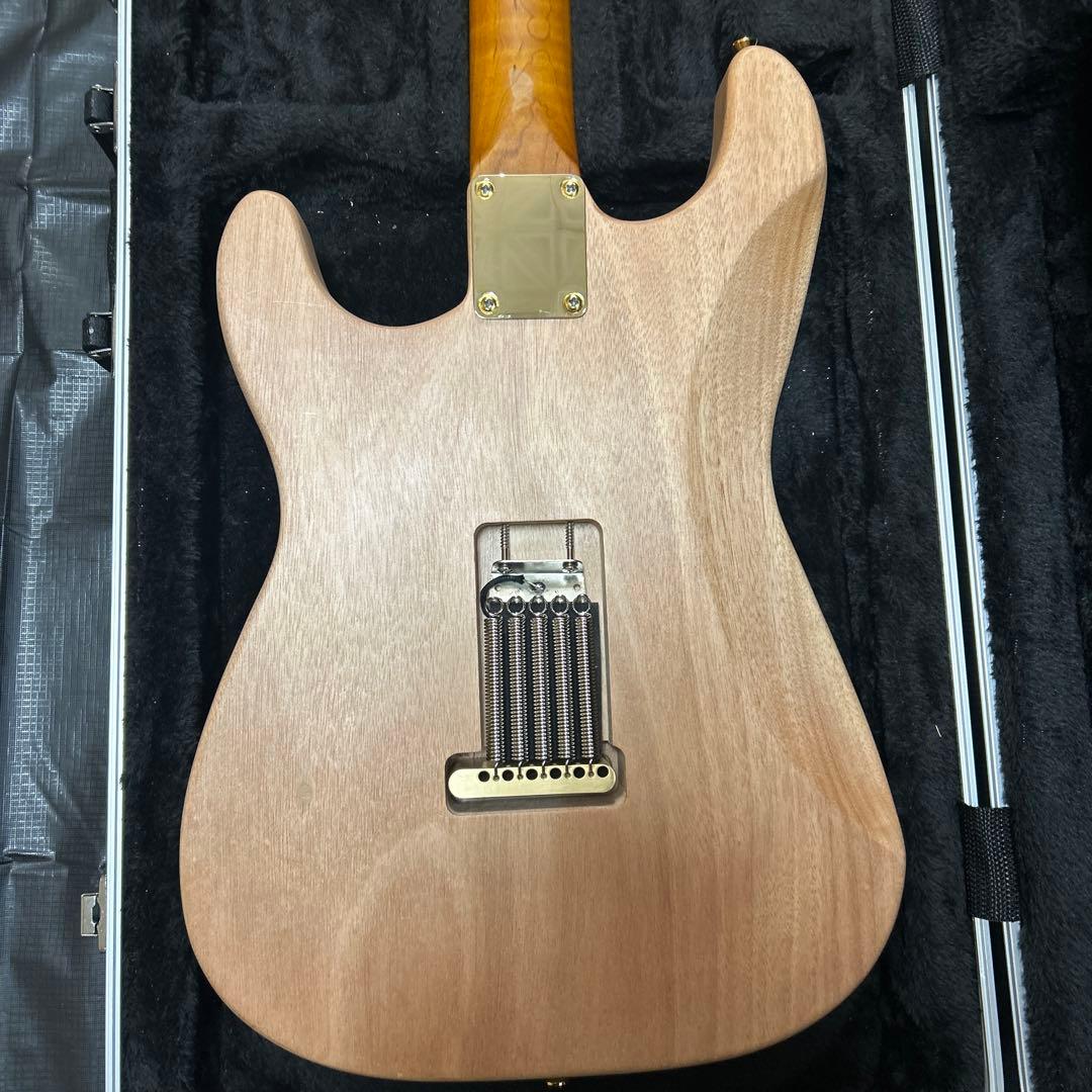 【一点物】ストラトキャスター オイル キルトメイプル エッジ処理擦り合わせ済み