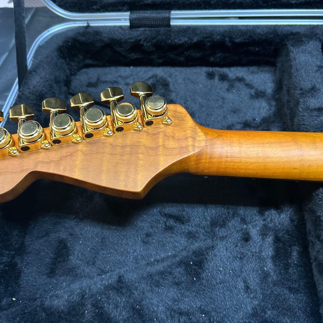 【一点物】ストラトキャスター オイル キルトメイプル エッジ処理擦り合わせ済み