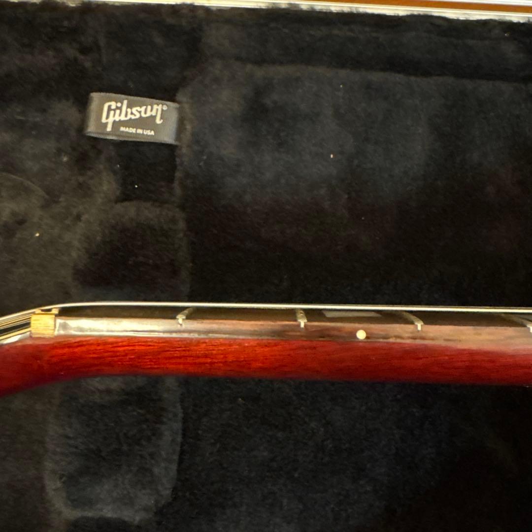 Gibson Les Paul Studio 2015 • G-force付き