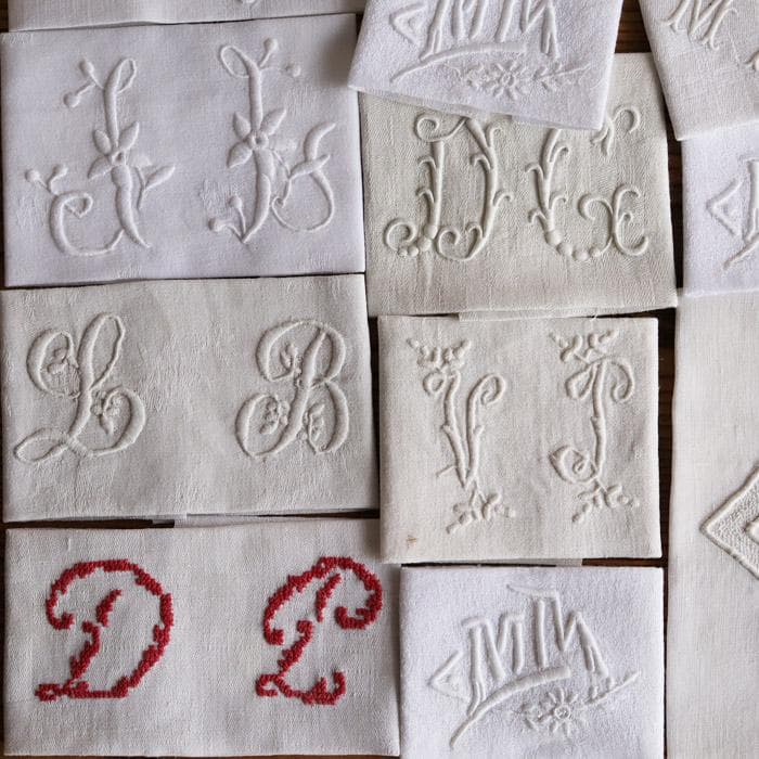 【6】たくさん18枚！ フランス アンティーク イニシャル 手刺繍 端切れ