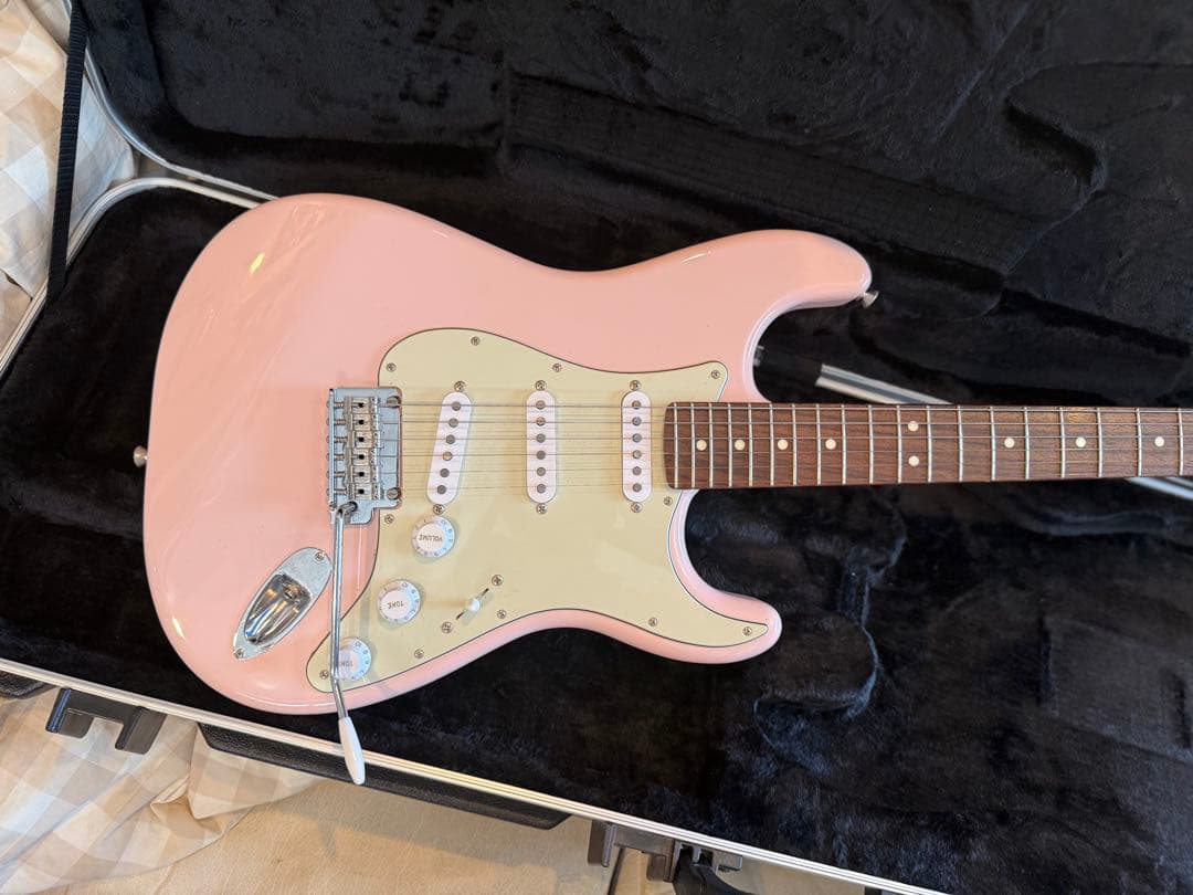 r*n様 Fender Hybrid II Stratcaster Shell