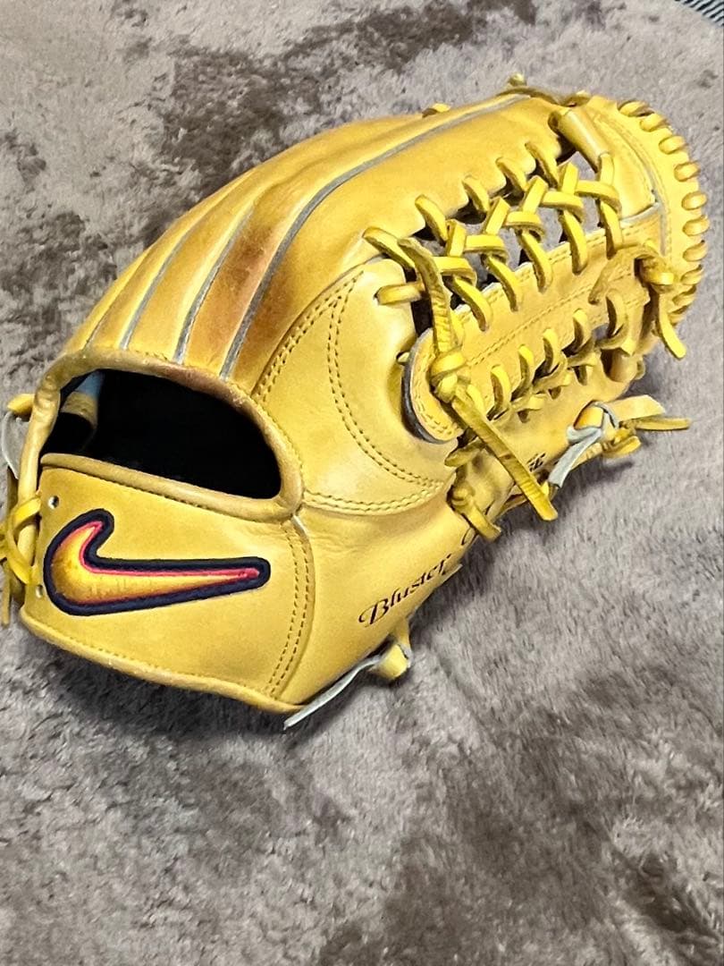 ナイキ硬式内野用グローブ イエロー