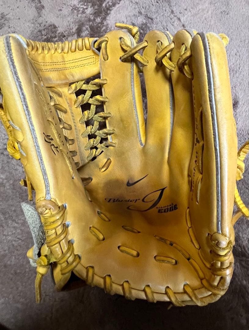 ナイキ硬式内野用グローブ イエロー