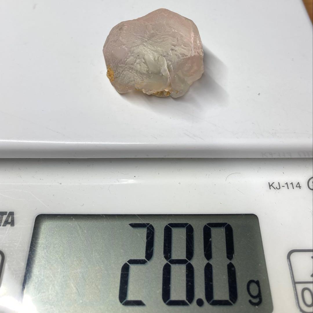 ピンクフローライト　蝕像　スカルドゥ　蛍石　28.0g
