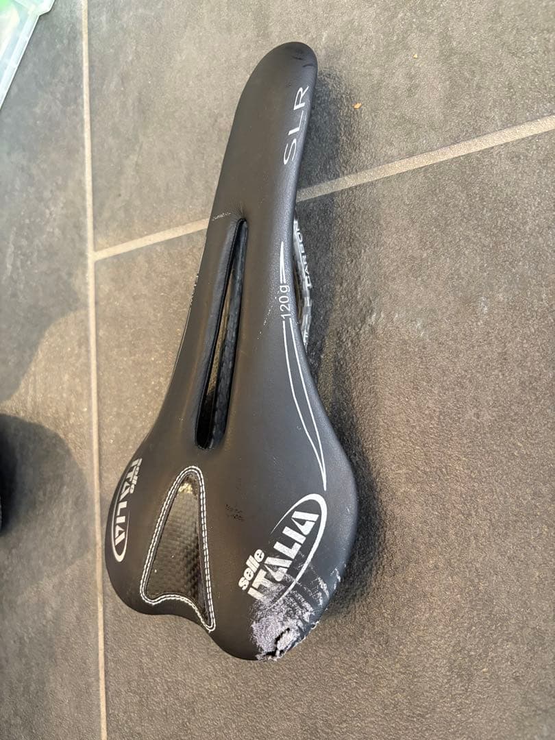 セライタリアカーボンサドルSelle Italia SLR Flow