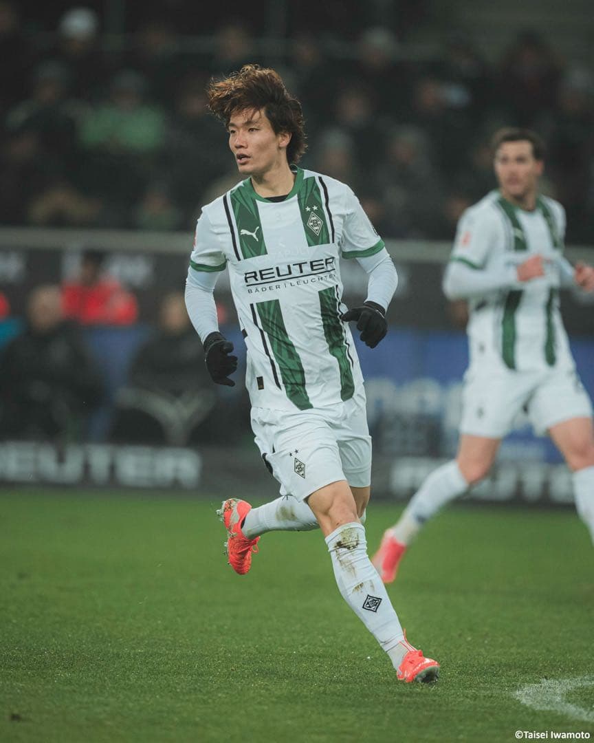 板倉滉 実筆サイン入ユニフォーム