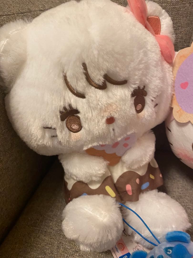 ハローキティのぬいぐるみと雑貨セット