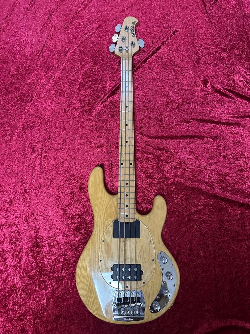 【土日セール中】MusicMan StingRayEX ハードケース＆おまけ付