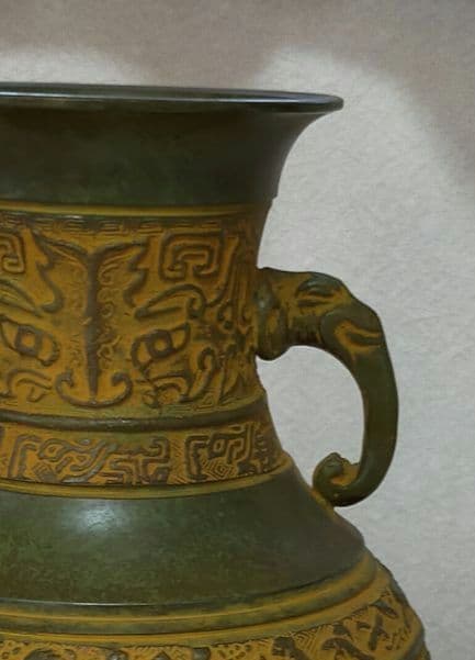 エレガント!! 高岡銅器 銅製花器　（工芸品）