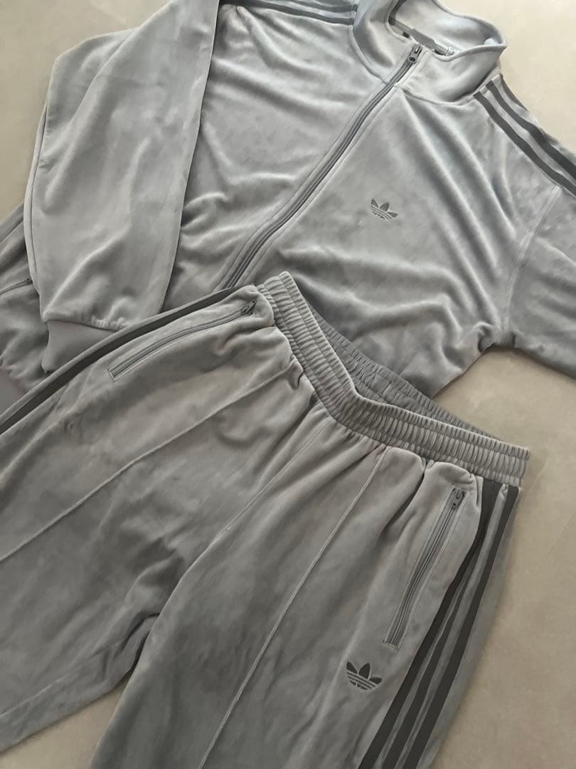 adidas ベロアトラックジャケット　トラックパンツ上下