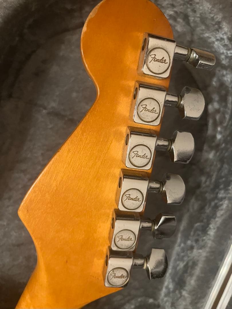 Fender USA Stratocaster 1984年製 ハードケース付き