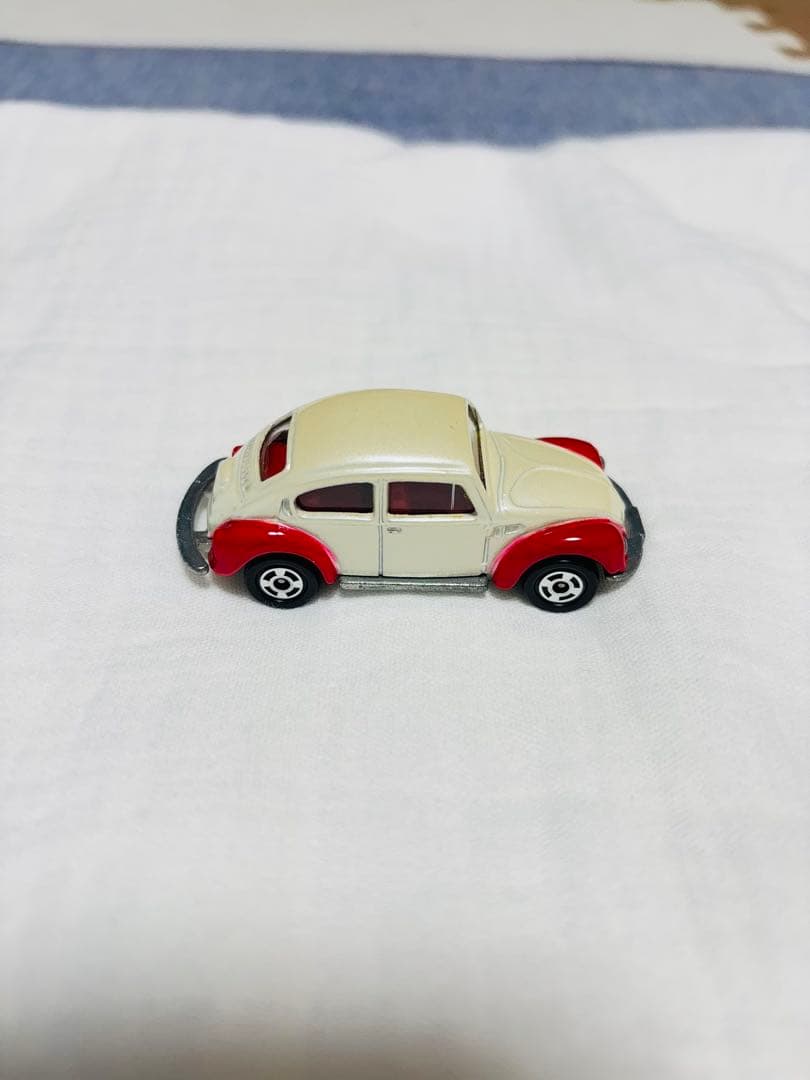 トミカ フォルクスワーゲン ビートル F20 赤 クリーム色