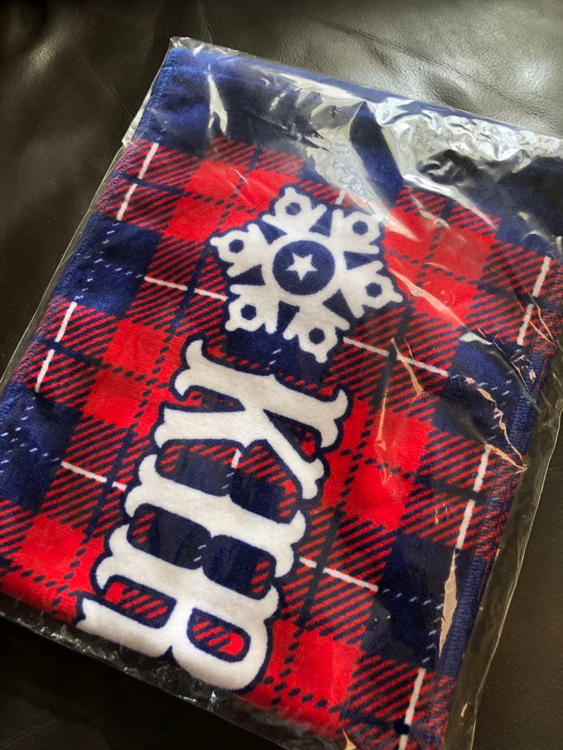 ゴールデンボンバー Tシャツ4点×マフラータオルの計5点セット♡おまけ付き♡