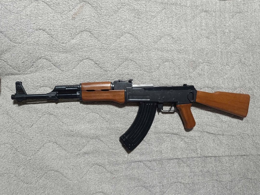 ◆東京マルイ　スタンダード電動ガン　トイガン　AK47　エアガ
