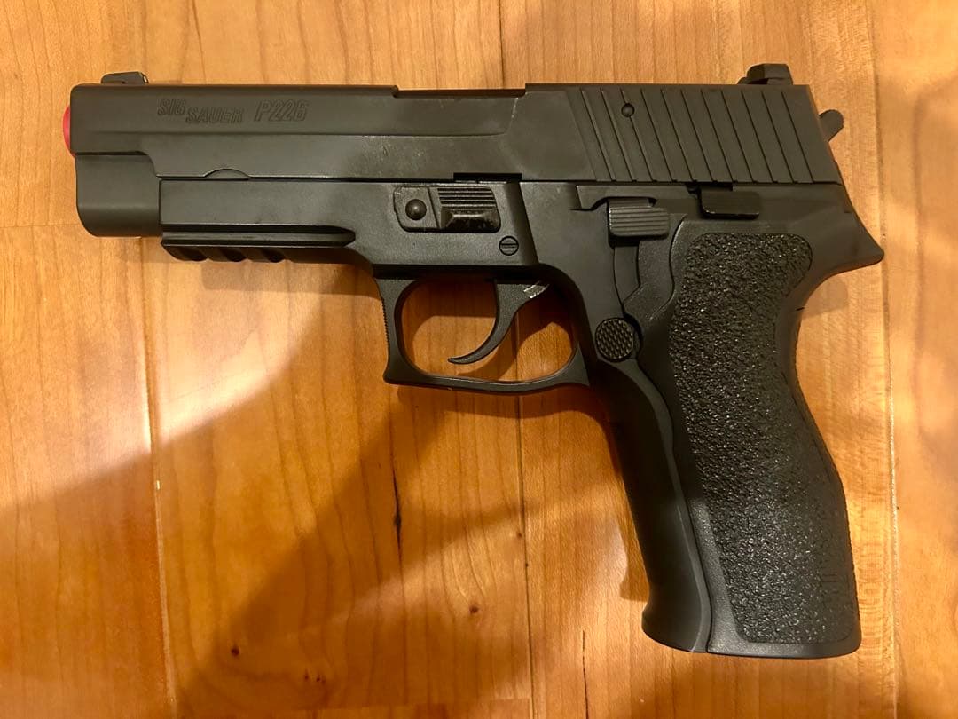 p226 E2 東京マルイ ガスガン 純正マガジン+1セット