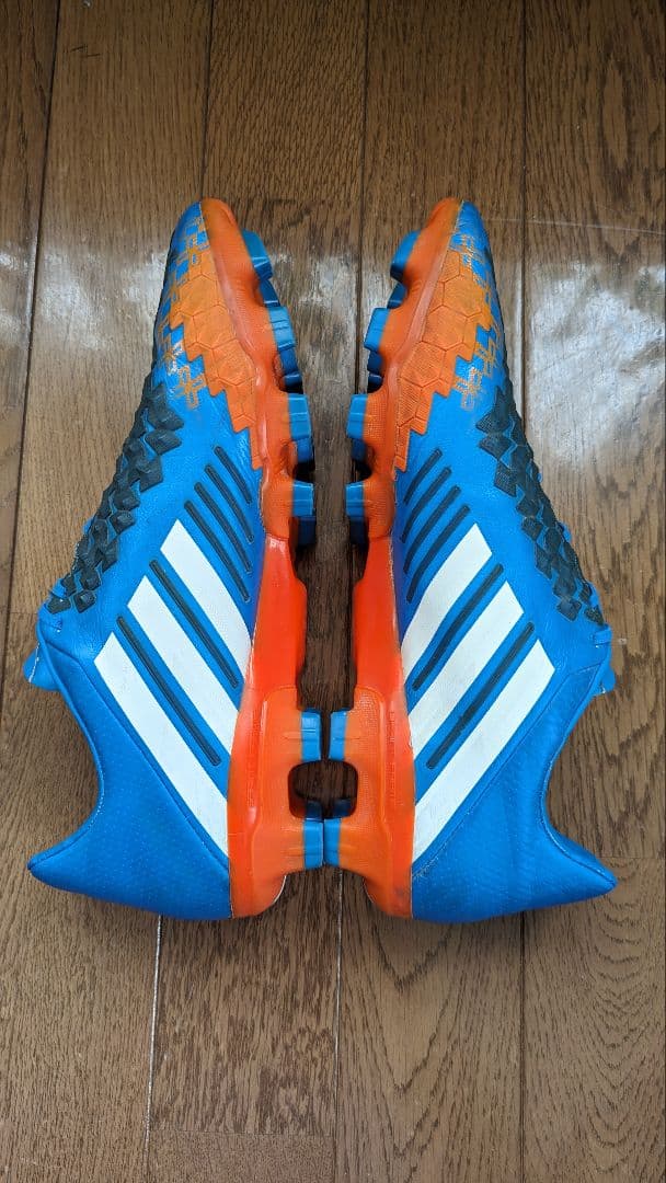 アディダス サッカースパイク プレデター リーサルゾーン HG