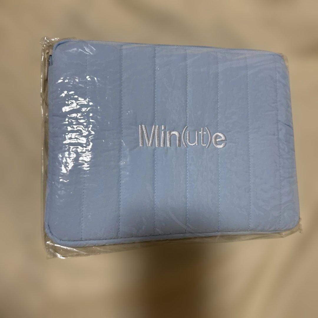 アイドル ALL(H)OURS 1ST OFFICIAL FANCLUB KIT