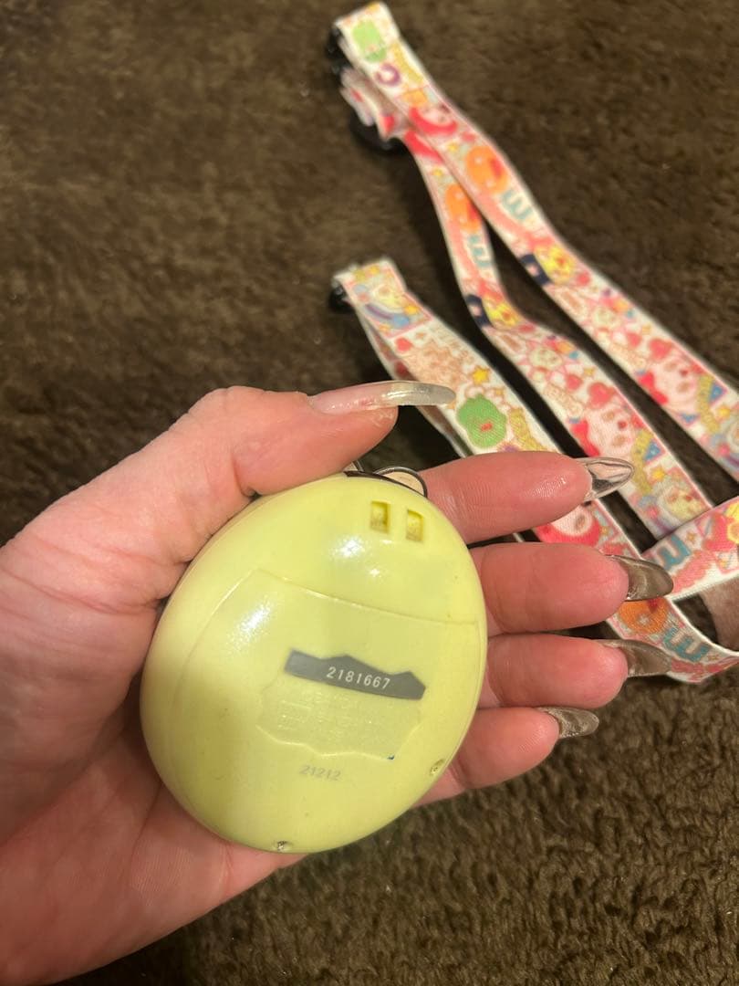 たまごっちピース　たまでこピアス付き　サンリオ