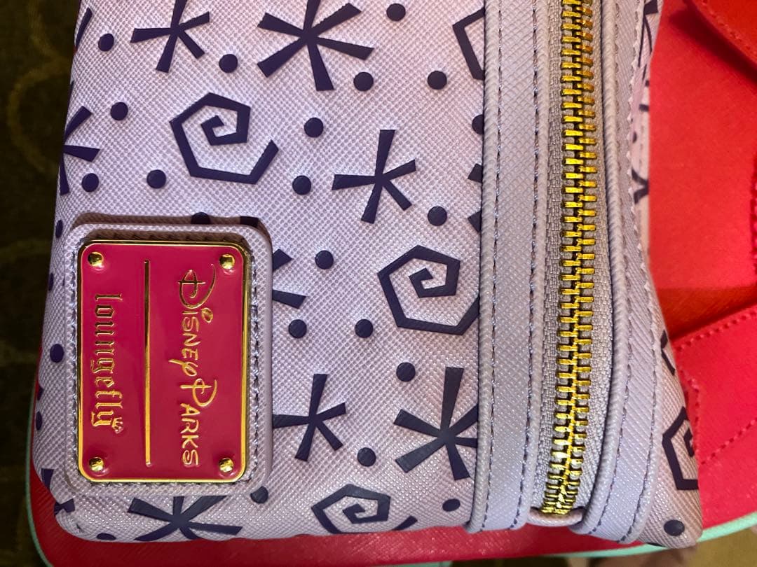 ラウンジフライ　不思議の国のアリス　バックパック　リュック　lounge fly