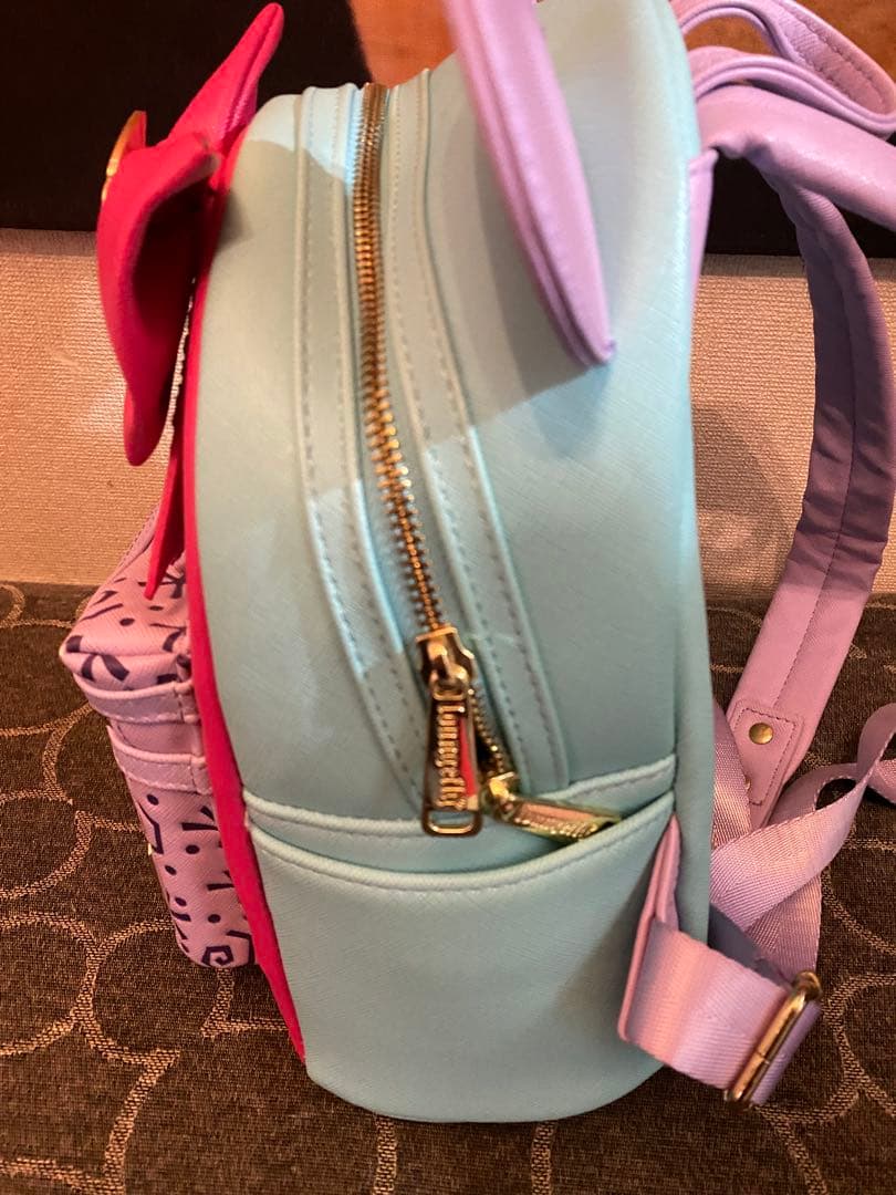 ラウンジフライ　不思議の国のアリス　バックパック　リュック　lounge fly